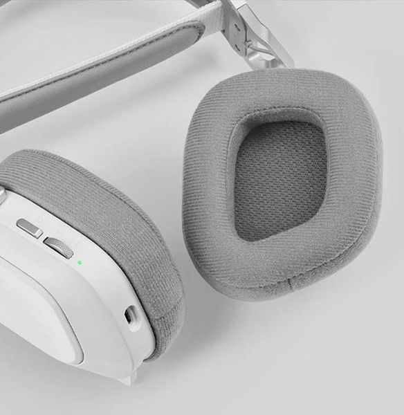 GEARVN - Tai nghe Corsair HS80 White RGB Wireless